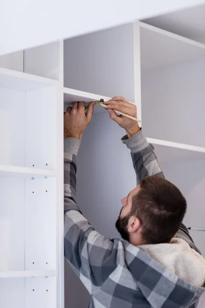 Збирання шафи-купе